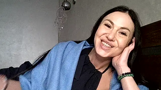 JulianaGold1 online show from 02/19/26, 02:58
