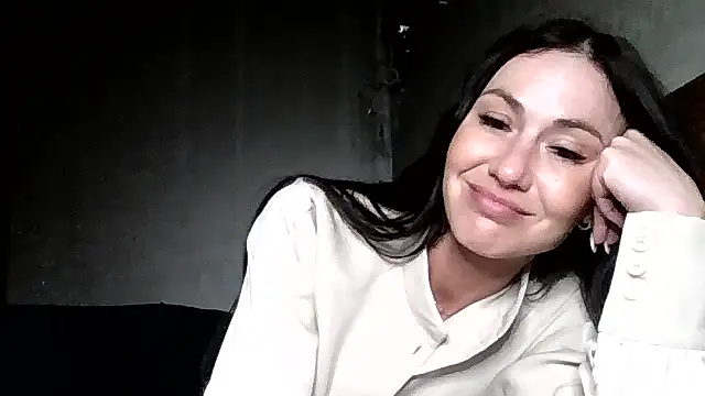JulianaGold1 online show from 05/21/26, 06:38