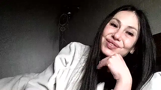 JulianaGold1 online show from 02/05/26, 09:43