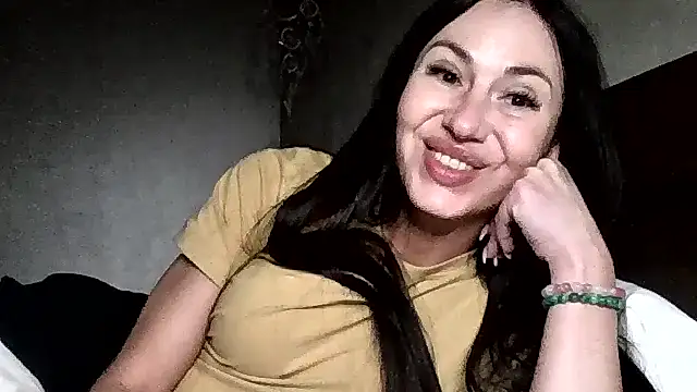 JulianaGold1 online show from 04/27/26, 08:18