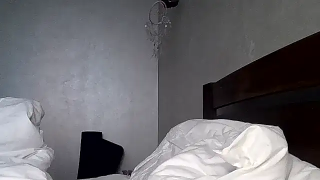 JulianaGold1 online show from 04/13/26, 07:01