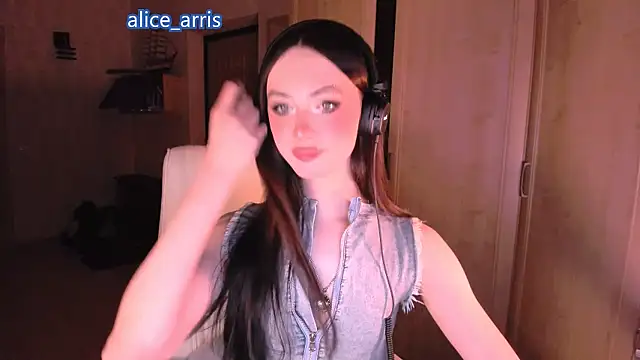 Alice  Aris online show from 03/27/26, 03:46