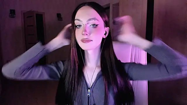 Snapshot of Alice__Aris chatting on 10/02/25, 03:48 Alice Aris online show from 10/02/25, 03:48