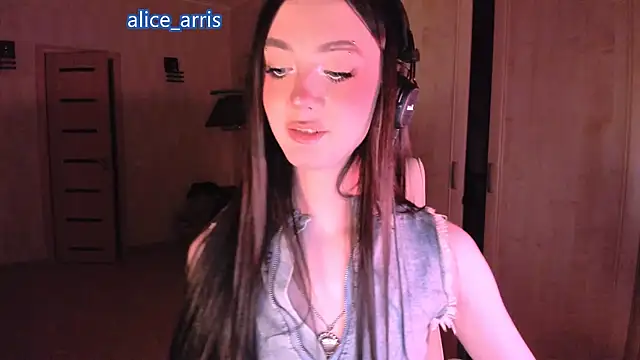 Alice  Aris online show from 03/22/26, 05:58