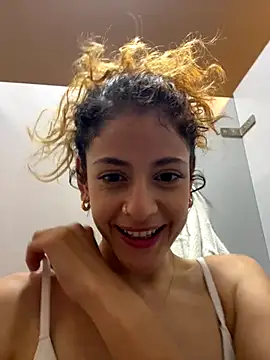 alana15 online show from 11/02/25, 02:22