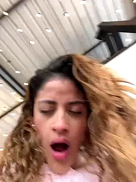 alana15 online show from 10/28/25, 09:36