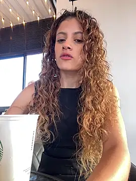 alana15 online show from 10/25/25, 09:37