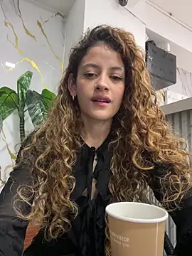 alana15 online show from 10/04/25, 09:38