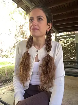 alana15 online show from 10/24/25, 02:38