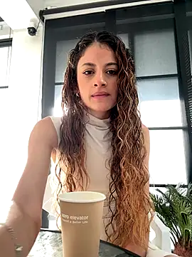 alana15 online show from 11/22/25, 09:24