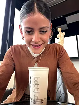 alana15 online show from 10/23/25, 09:35