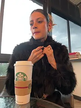 alana15 online show from 12/19/25, 09:39