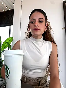 alana15 online show from 12/04/25, 09:14