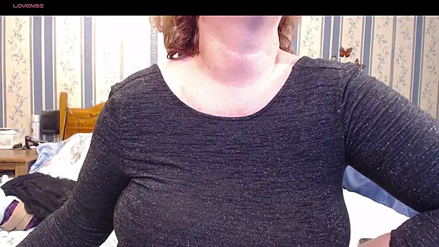Snapshot of AMARILLIS chatting on 06/18/26, 06:57 AMARILLIS online show from 06/18/26, 06:57