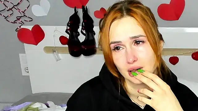 Red Fairy  online show from 02/09/25, 03:56