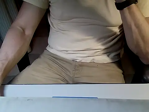 mariohurt101 online show from 10/24/25, 09:14