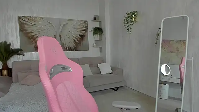 TiffanyHouston  online show from 03/17/26, 07:33