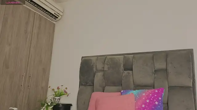 tanyyaa online show from 04/22/26, 10:49