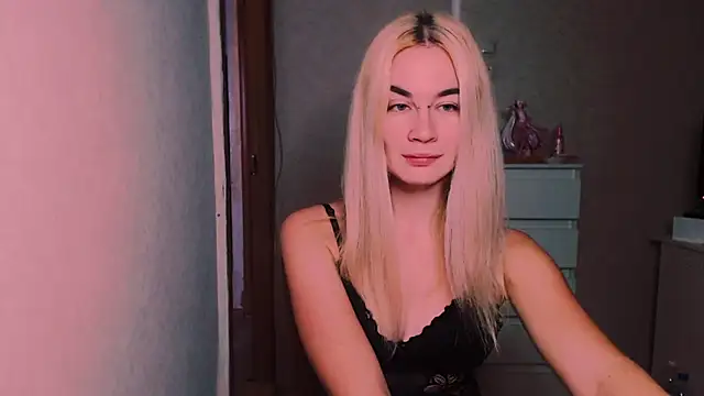 xxxcharismaaa online show from 10/28/25, 06:51