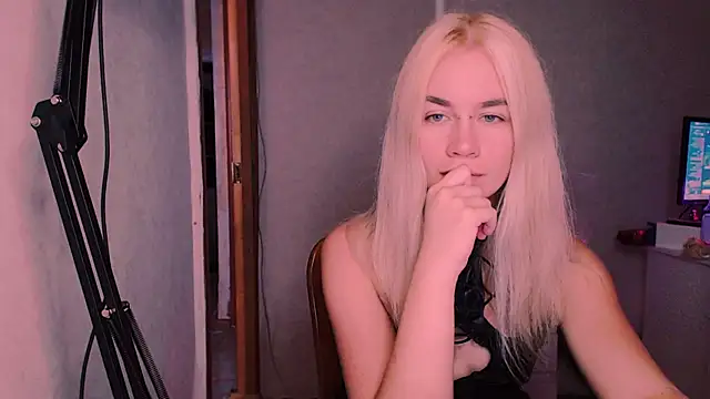 xxxcharismaaa online show from 09/30/25, 06:03