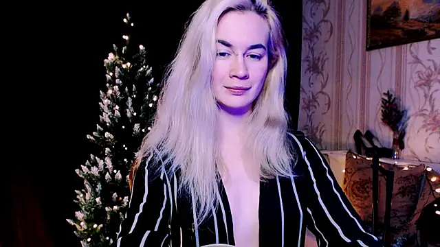 xxxcharismaaa online show from 12/14/25, 08:14