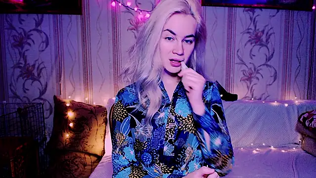 xxxcharismaaa online show from 02/10/26, 07:13