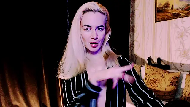 xxxcharismaaa online show from 12/01/25, 08:42