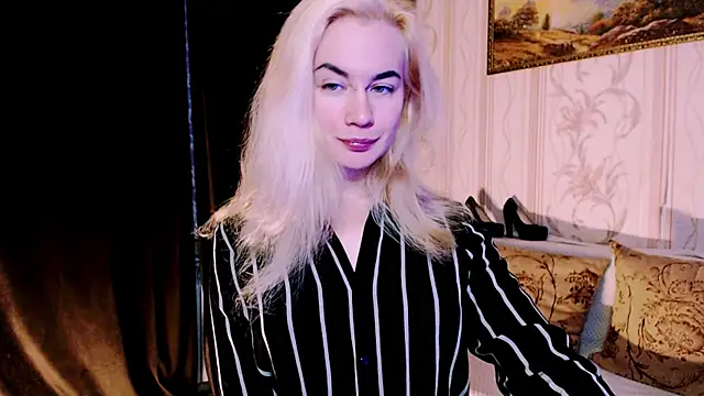 xxxcharismaaa online show from 11/16/25, 04:39