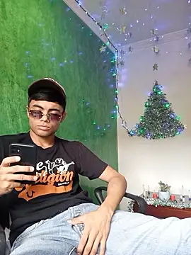 pinedasex777 online show from 12/21/25, 05:36