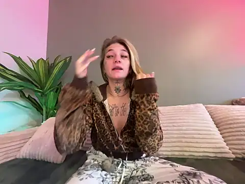 chloetease online show from 03/02/26, 03:41