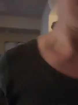 MaiseKnox online show from 10/25/25, 01:01