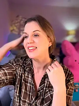 Snapshot of MaiseKnox chatting on 04/01/26, 09:45 MaiseKnox online show from 04/01/26, 09:45