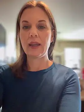 Snapshot of MaiseKnox chatting on 04/11/26, 06:00 MaiseKnox online show from 04/11/26, 06:00