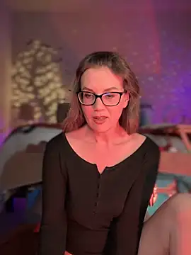Snapshot of MaiseKnox chatting on 03/04/25, 03:55 MaiseKnox online show from 03/04/25, 03:55