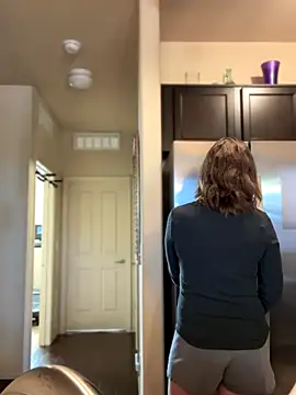 MaiseKnox online show from 10/23/25, 10:41