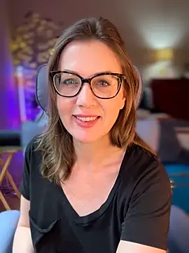 MaiseKnox online show from 05/03/26, 03:37
