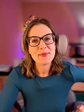 Snapshot of MaiseKnox chatting on 01/12/26, 10:14 MaiseKnox online show from 01/12/26, 10:14