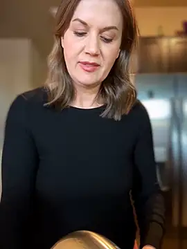 Snapshot of MaiseKnox chatting on 03/24/26, 11:05 MaiseKnox online show from 03/24/26, 11:05