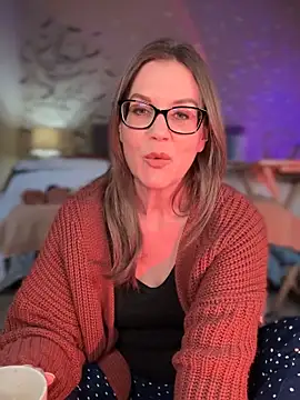 Snapshot of MaiseKnox chatting on 03/16/25, 11:59 MaiseKnox online show from 03/16/25, 11:59
