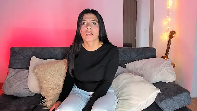 Snapshot of angiebutt chatting on 01/15/26, 02:26 angiebutt online show from 01/15/26, 02:26