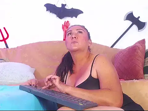 Sunshinee- online show from 10/03/25, 02:59