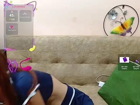 Snapshot of miss_tinnymafe chatting on 12/16/25, 12:26 miss tinnymafe online show from 12/16/25, 12:26