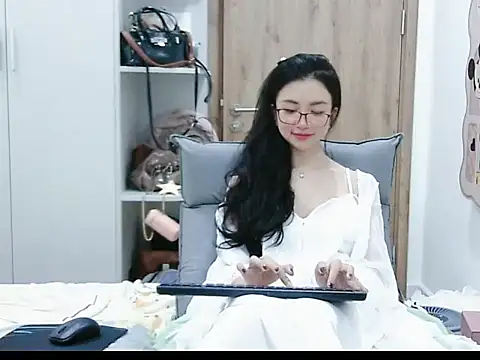 Snapshot of Cute_Ruby01 chatting on 02/24/26, 12:17 Cute Ruby01 online show from 02/24/26, 12:17