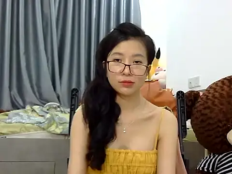 Snapshot of Cute_Ruby01 chatting on 12/17/24, 05:26 Cute Ruby01 online show from 12/17/24, 05:26