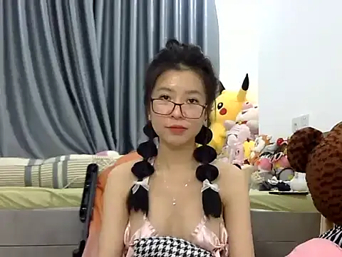 Snapshot of Cute_Ruby01 chatting on 01/02/25, 12:24 Cute Ruby01 online show from 01/02/25, 12:24