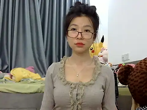 Snapshot of Cute_Ruby01 chatting on 12/10/24, 01:11 Cute Ruby01 online show from 12/10/24, 01:11