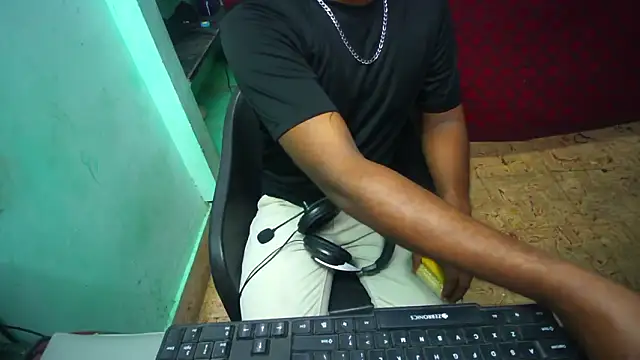Snapshot of Tamil_KD chatting on 03/11/26, 02:22 Tamil KD online show from 03/11/26, 02:22