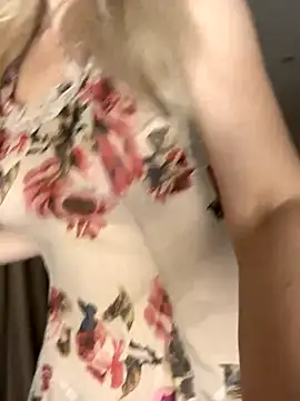 AnikaBest online show from 10/22/25, 02:44