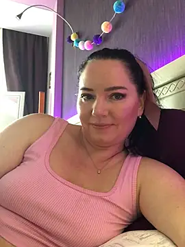Snapshot of HotMilfMargo chatting on 02/16/25, 11:05 HotMilfMargo online show from 02/16/25, 11:05