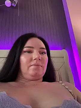 Snapshot of HotMilfMargo chatting on 02/15/25, 01:49 HotMilfMargo online show from 02/15/25, 01:49